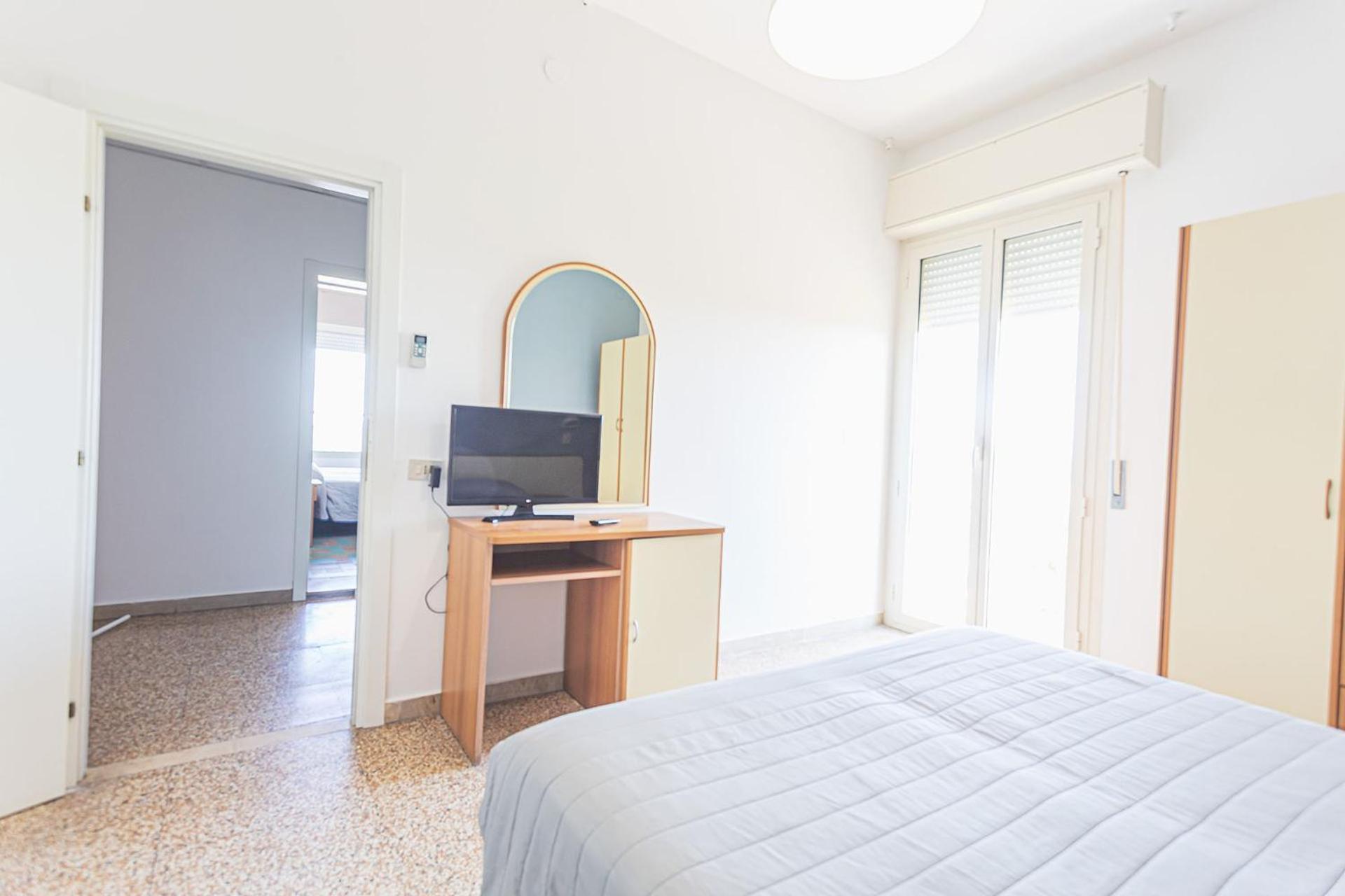 Hotel Buenos Aires チェルヴィア エクステリア 写真