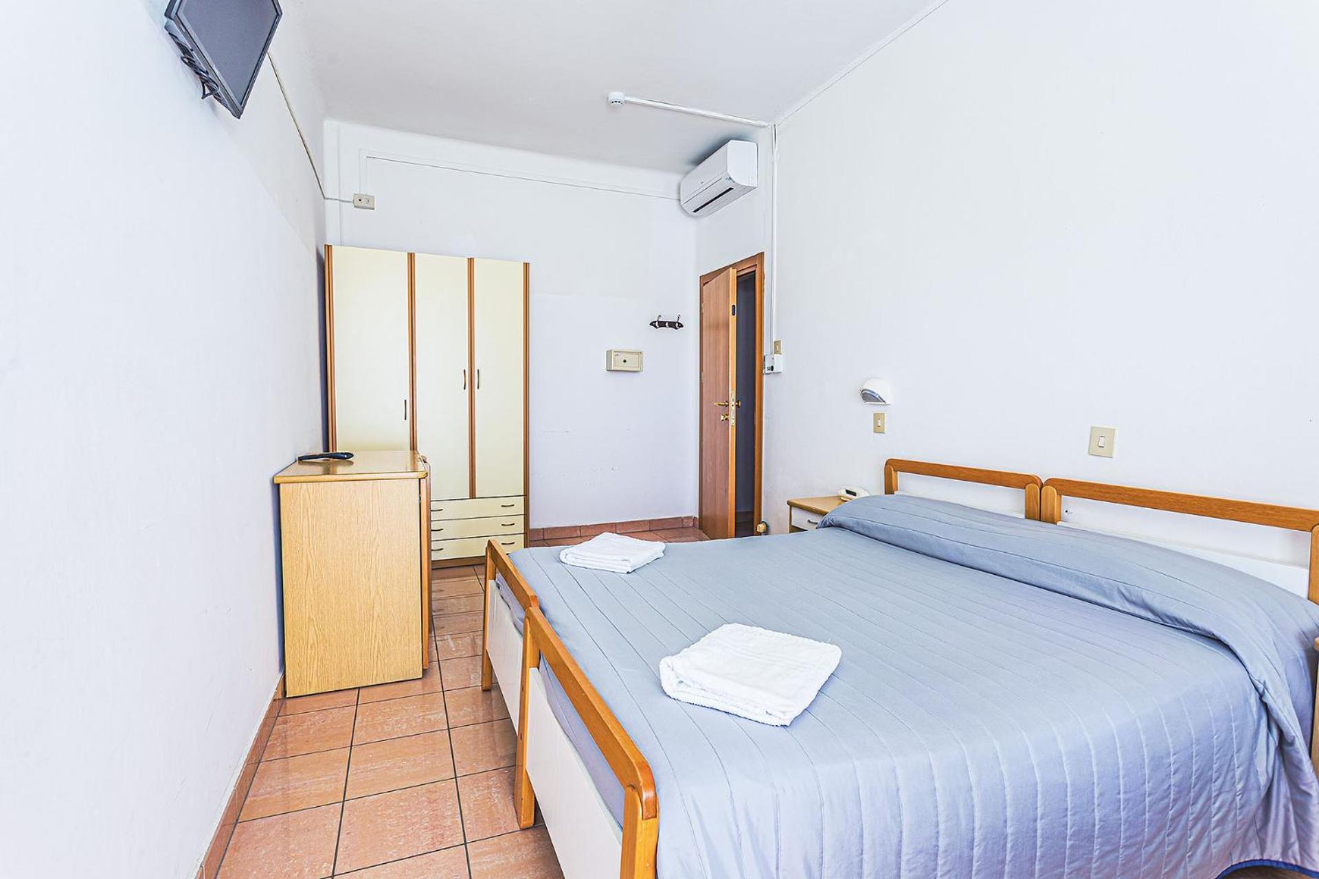 Hotel Buenos Aires チェルヴィア エクステリア 写真